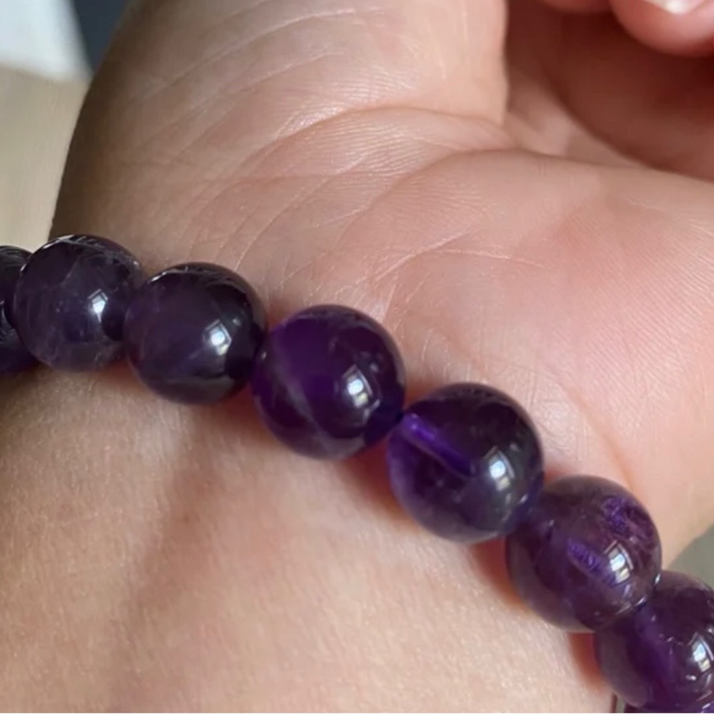9mm+ amethyst crystal/quartz Bracelet